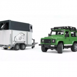 Land Rover with Horse Box